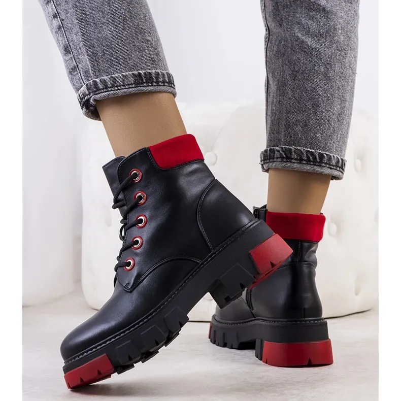 BM Les bottines noires d'Ursa le noir