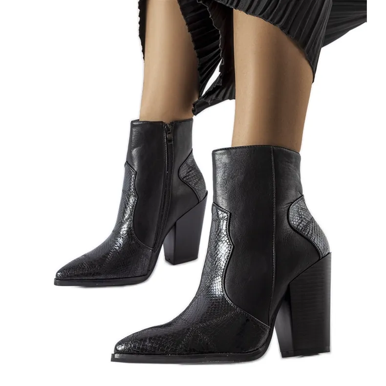 Bottines noires sur le poteau Kensley le noir