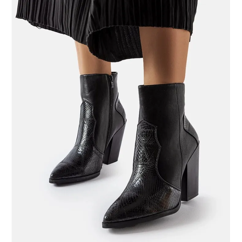 Bottines noires sur le poteau Kensley le noir