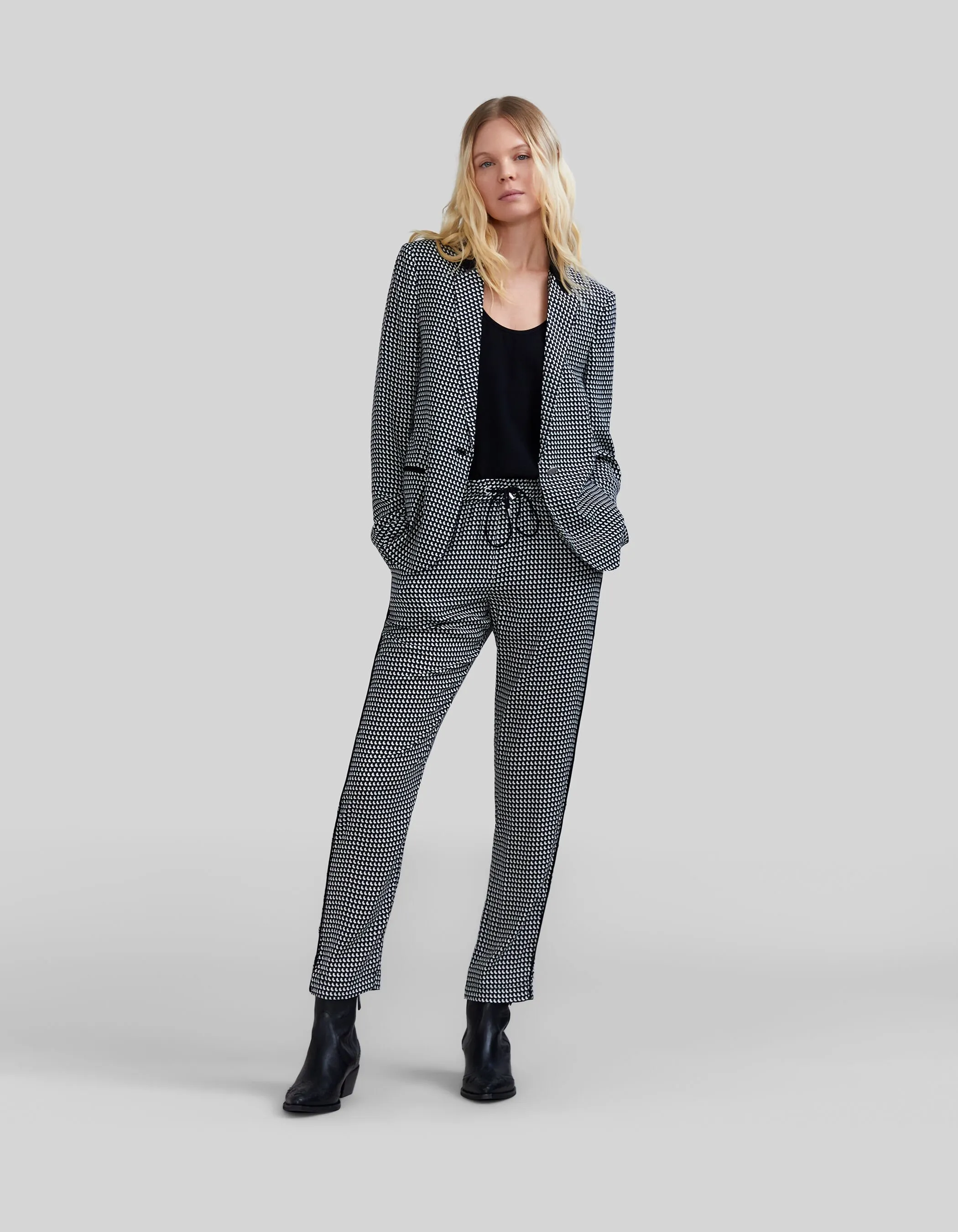 Pantalon noir LENZING™ ECOVERO™ imprimé graphique Femme