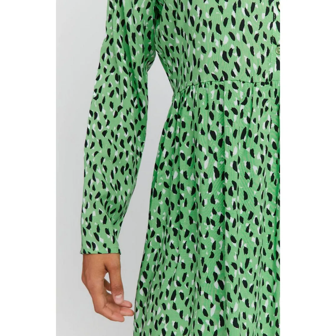 Robe courte verte manches longues en viscose | 3 Suisses